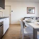 Vat 52 Sub 15 Apartament
