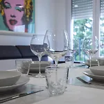 Apartament Vat 52 Sub 15 *