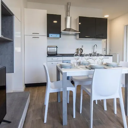 Italianway - Vat 52 * Udine