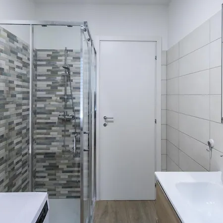 Italianway - Vat 52 * Udine