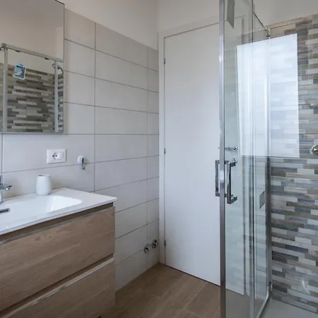 Vat 52 Sub 15 Apartment *