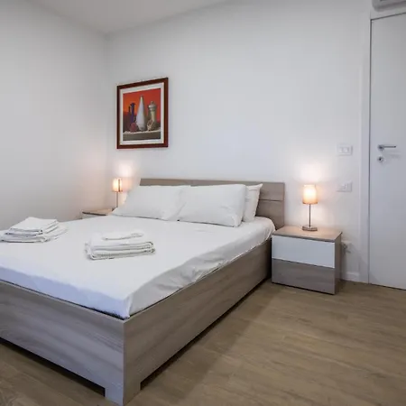 Italianway - Vat 52 * Udine