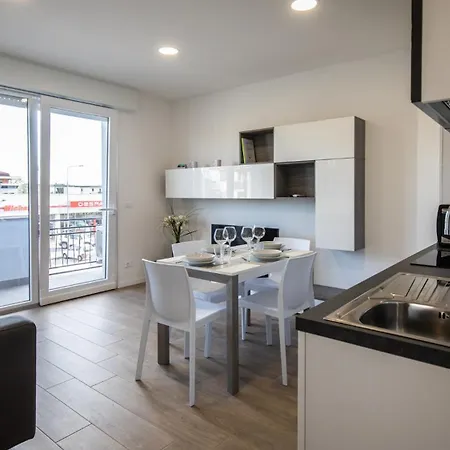 Italianway - Vat 52 * Udine